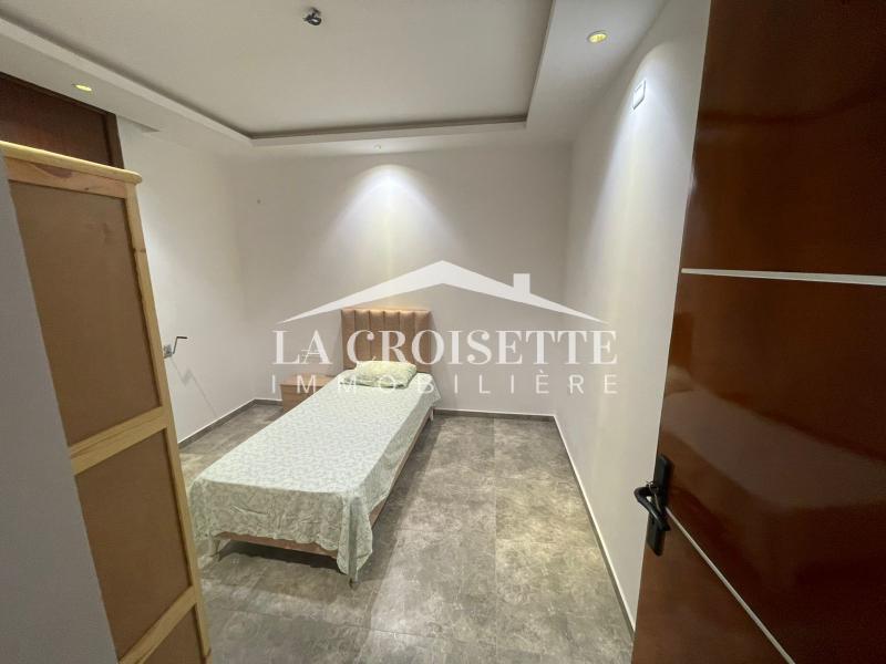 Etage de villa avec terrasse S+3 meublé à La Marsa